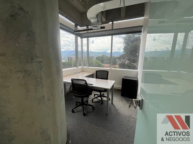 Oficina en arriendo en Castropol, Medellín, 364 m² · foto 8 de 22