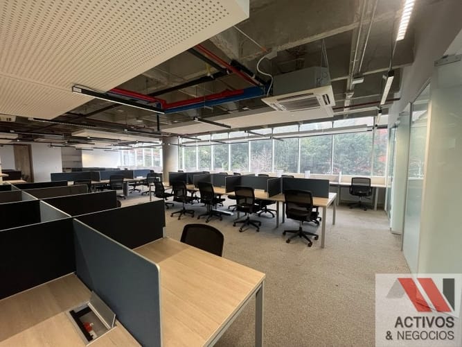 Oficina en arriendo en Castropol, Medellín, 364 m² · foto 13 de 22