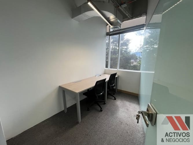 Oficina en arriendo en Castropol, Medellín, 364 m² · foto 15 de 22