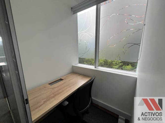 Oficina en arriendo en Castropol, Medellín, 364 m² · foto 17 de 22