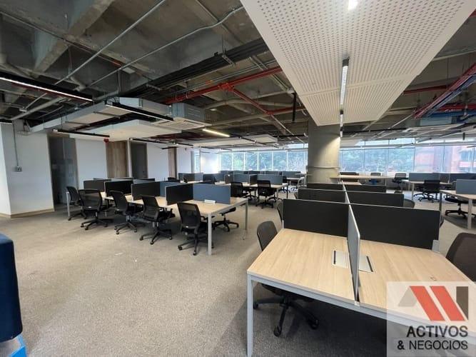 Oficina en arriendo en Castropol, Medellín, 364 m² · foto 22 de 22