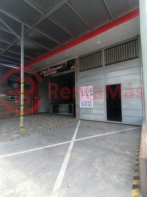 Local en venta en 11 De Noviembre, Los Patios, 498 m² · foto 2 de 19