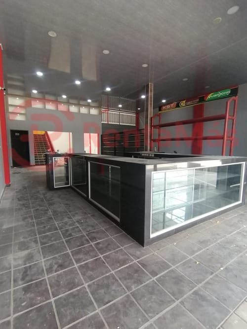 Local en venta en 11 De Noviembre, Los Patios, 498 m² · foto 4 de 19