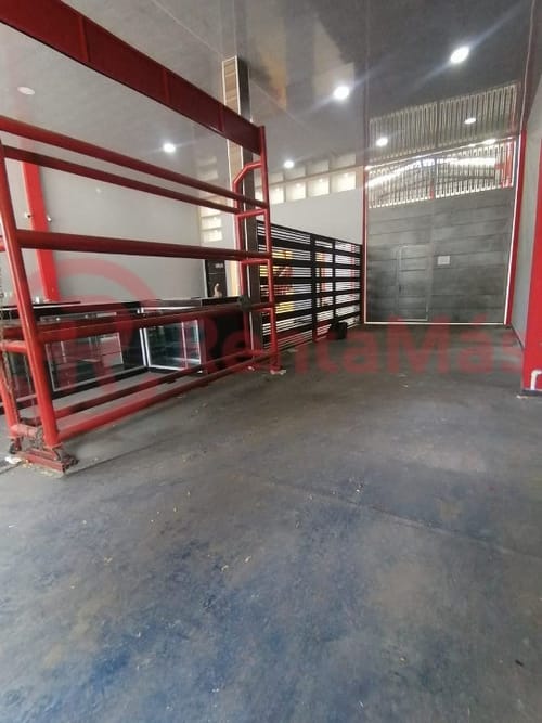 Local en venta en 11 De Noviembre, Los Patios, 498 m² · foto 5 de 19