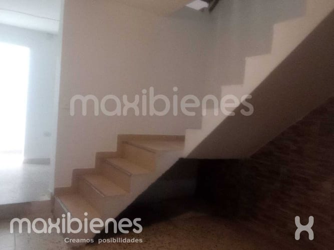 Apartamento de 4 alcobas en arriendo en Pilsen, Itagüí, 110 m² · foto 8 de 12