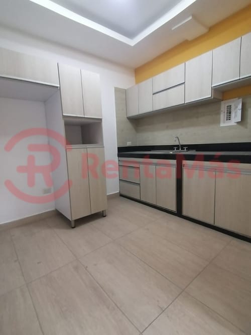Local en venta en 11 De Noviembre, Los Patios, 498 m² · foto 13 de 19
