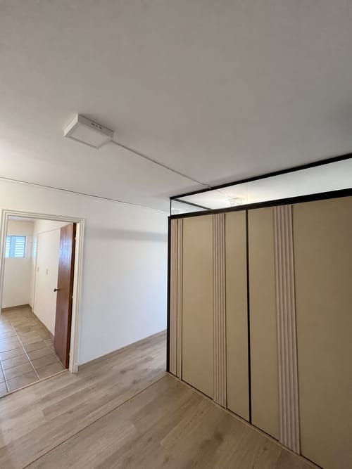 Apartamento en Torre de los Caudillos, 2 dormitorios, 2 baños y GGE. Impecable estado. Vivienda u oficina / consultorio · Photo 7