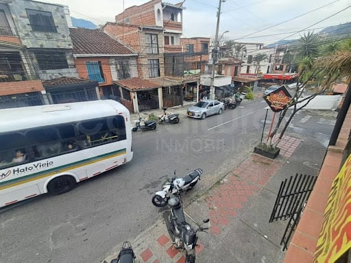 Casa de 3 alcobas en venta en La Florida, Bello, 115 m² · foto 16 de 24
