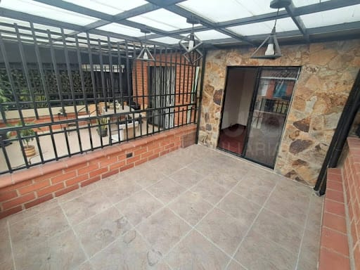 Casa de 3 alcobas en venta en La Florida, Bello, 115 m² · foto 21 de 24