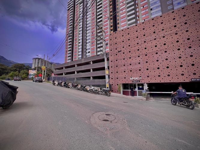 Apartamento de 3 alcobas en venta en Urbanizacion Villas De Comfenalco, Bello, 56 m² · foto 23 de 24
