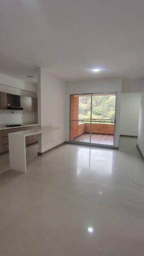 Apartamento de 3 alcobas en arriendo en Quitasol, Bello, 90 m² · foto 1 de 13