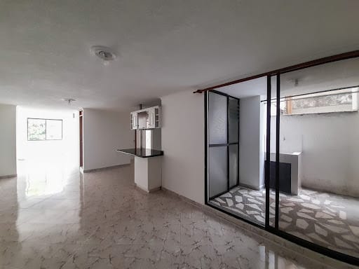 Apartamento de 3 alcobas en arriendo en El Dorado, Envigado, 90 m² · foto 4 de 16