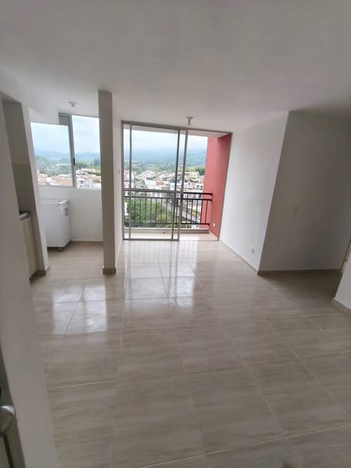 Apartamento de 3 alcobas en venta en Frailes, Dosquebradas, 57 m² · foto 5 de 8