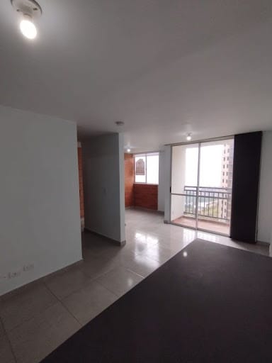 Apartamento de 2 alcobas en arriendo en Altavista, Bello, 54 m² · foto 2 de 18