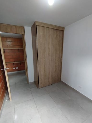 Apartamento de 2 alcobas en arriendo en Altavista, Bello, 54 m² · foto 12 de 18