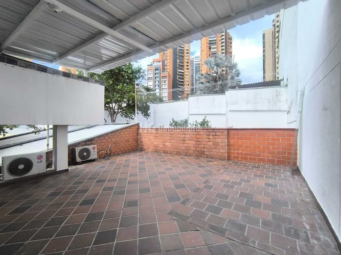 Oficina en arriendo en Cabecera Del Llano, Bucaramanga, 145 m² · foto 5 de 19