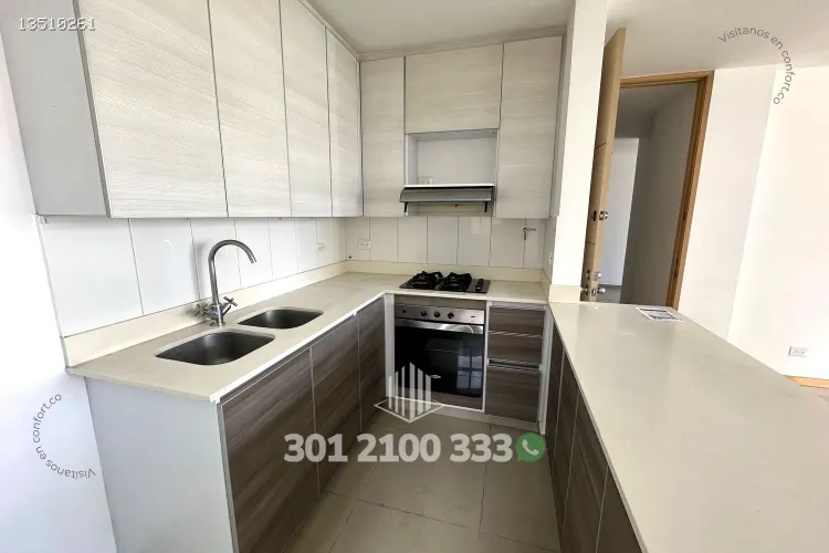 Apartamento de 2 alcobas en arriendo en Castropol, Medellín, 90 m² · foto 7 de 24