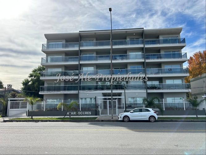 EN ALQUILER NUEVO PRECIO!!! APARTAMENTO DE 2 DORMITORIOS A ESTRENAR FRENTE A LA RAMBLA Y PLAYAS DE C · Foto 1