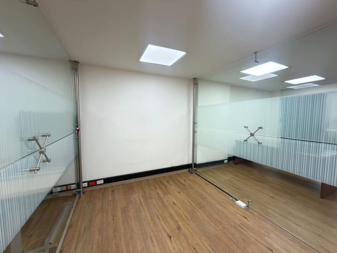 Oficina en arriendo en Santa María De Los Ángeles, Medellín, 65 m² · foto 12 de 14
