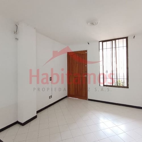 Apartaestudio en arriendo en Santa Teresita, Medellín, 33 m² · foto 2 de 9