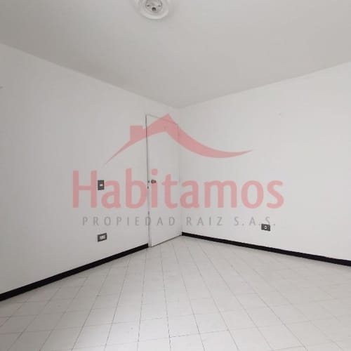 Apartaestudio en arriendo en Santa Teresita, Medellín, 33 m² · foto 5 de 9