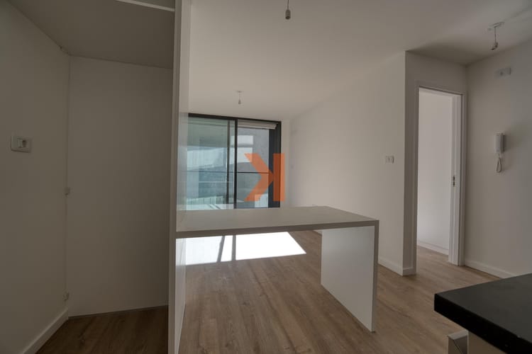 Alquiler De Apartamento 1 Dormitorio Con Balcón Luminoso Al Norte En El Centro · Foto 7