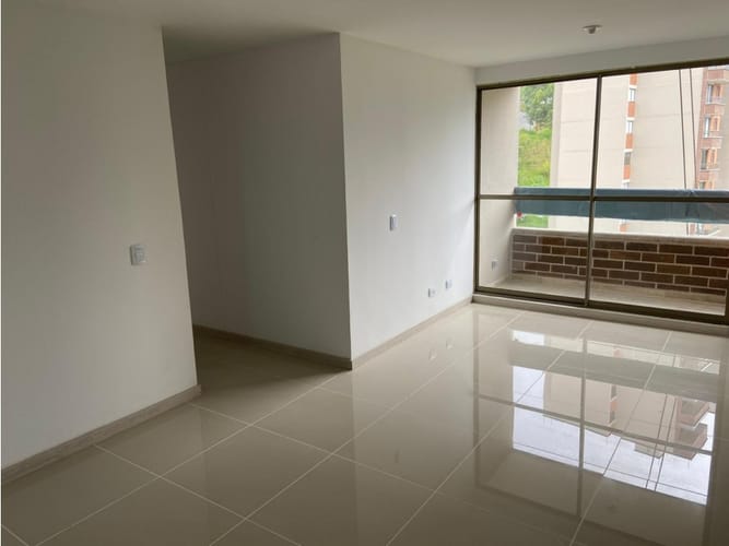 Apartamento de 2 alcobas en venta en Las Lomitas, Sabaneta, 63 m² · foto 1 de 9