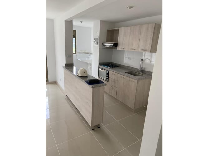Apartamento de 2 alcobas en venta en Las Lomitas, Sabaneta, 63 m² · foto 2 de 9
