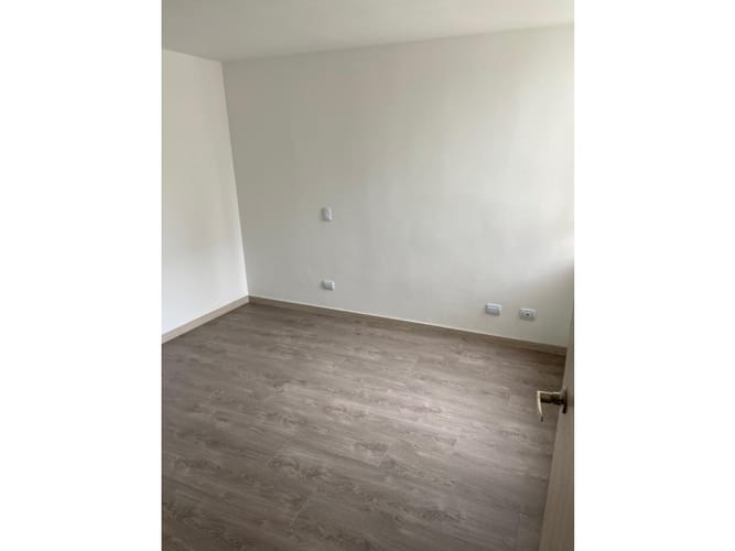 Apartamento de 2 alcobas en venta en Las Lomitas, Sabaneta, 63 m² · foto 6 de 9