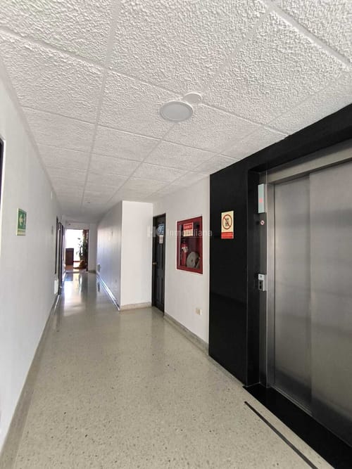 Oficina en arriendo en Garcia Rovira, Bucaramanga, 25 m² · foto 2 de 13