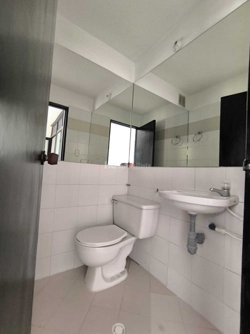 Oficina en arriendo en Garcia Rovira, Bucaramanga, 25 m² · foto 8 de 13