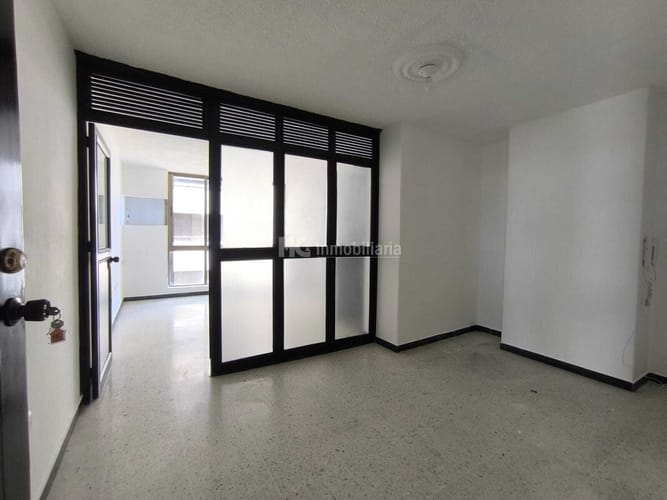 Oficina en arriendo en Garcia Rovira, Bucaramanga, 25 m² · foto 11 de 13