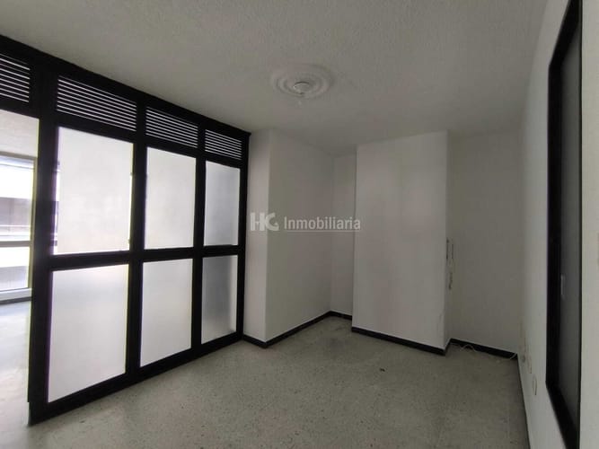 Oficina en arriendo en Garcia Rovira, Bucaramanga, 25 m² · foto 12 de 13