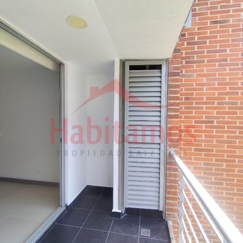 Apartamento de 2 alcobas en arriendo en La Castellana, Medellín, 78 m² · foto 6 de 23
