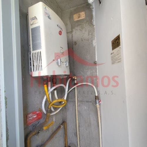 Apartamento de 2 alcobas en arriendo en La Castellana, Medellín, 78 m² · foto 7 de 23