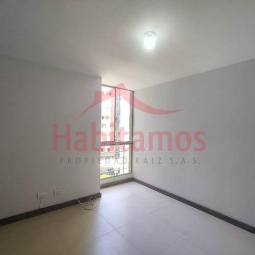 Apartamento de 2 alcobas en arriendo en La Castellana, Medellín, 78 m² · foto 13 de 23