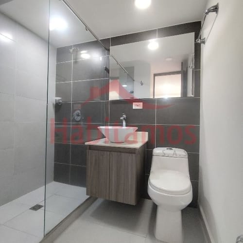 Apartamento de 2 alcobas en arriendo en La Castellana, Medellín, 78 m² · foto 17 de 23