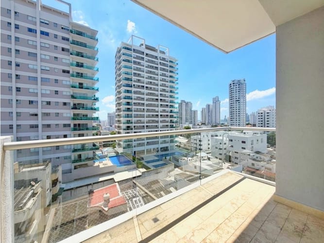 Apartamento de 3 alcobas en venta en Manga, Cartagena, 101 m² · foto 3 de 24