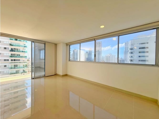Apartamento de 3 alcobas en venta en Manga, Cartagena, 101 m² · foto 13 de 24
