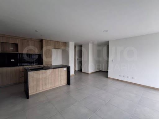 Apartamento de 3 alcobas en arriendo en Suramérica, Itagüí, 88 m² · foto 1 de 24