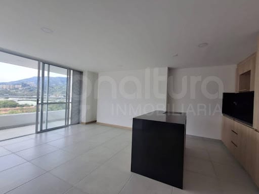 Apartamento de 3 alcobas en arriendo en Suramérica, Itagüí, 88 m² · foto 3 de 24