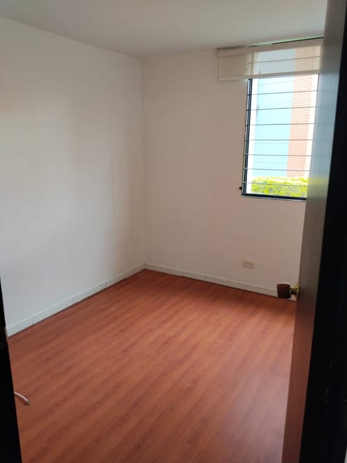Apartamento de 2 alcobas en venta en Conjunto Residencial Prados Reserva De Madrid, Madrid, 52 m² · foto 11 de 13