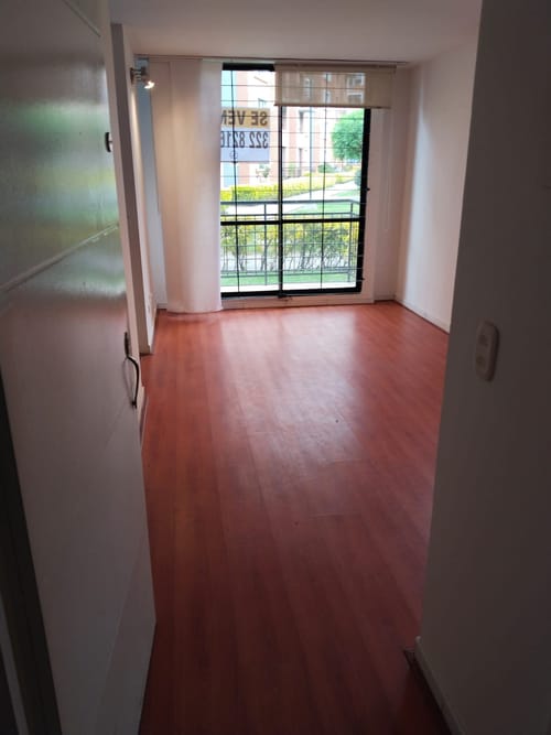 Apartamento de 2 alcobas en venta en Conjunto Residencial Prados Reserva De Madrid, Madrid, 52 m² · foto 3 de 13