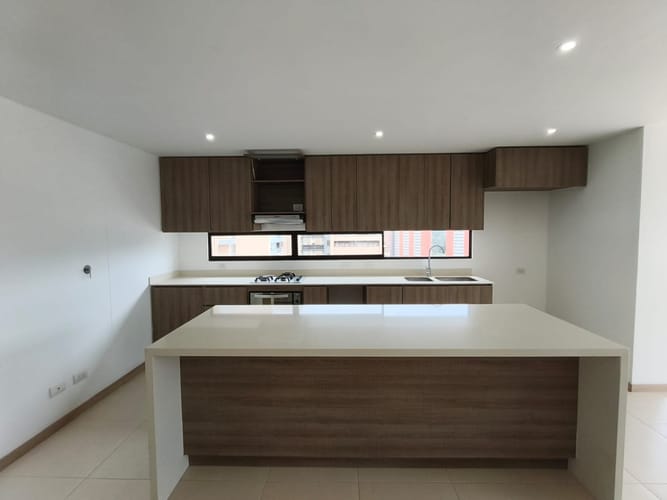 Apartamento de 3 alcobas en arriendo en El Porvenir, Rionegro, 150 m² · foto 3 de 19