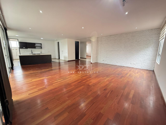 Apartamento de 3 alcobas en venta en El Tesoro, Medellín, 250 m² · foto 5 de 24