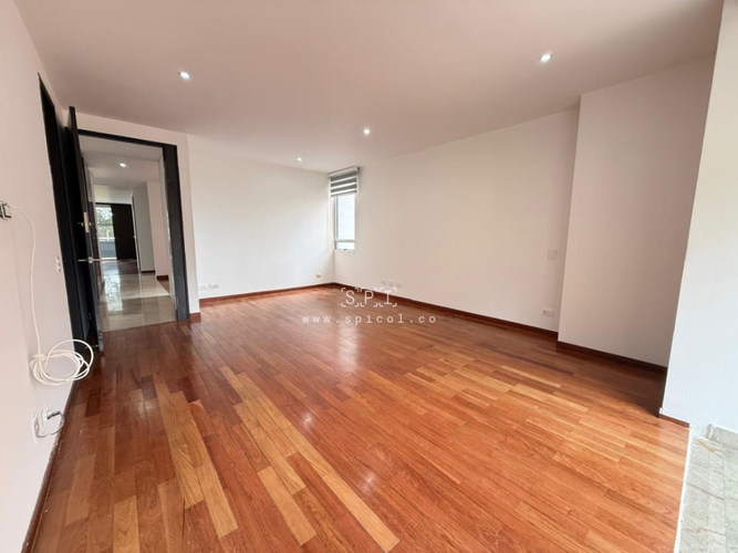 Apartamento de 3 alcobas en venta en El Tesoro, Medellín, 250 m² · foto 13 de 24