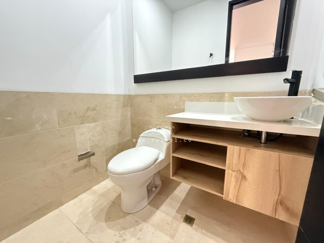 Apartamento de 3 alcobas en venta en El Tesoro, Medellín, 250 m² · foto 17 de 24