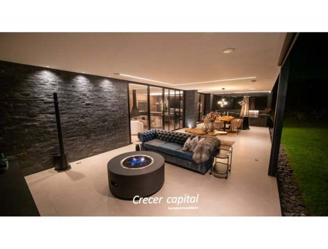 Casa de 3 alcobas en venta en Las Palmas, Envigado, 418 m² · foto 14 de 24
