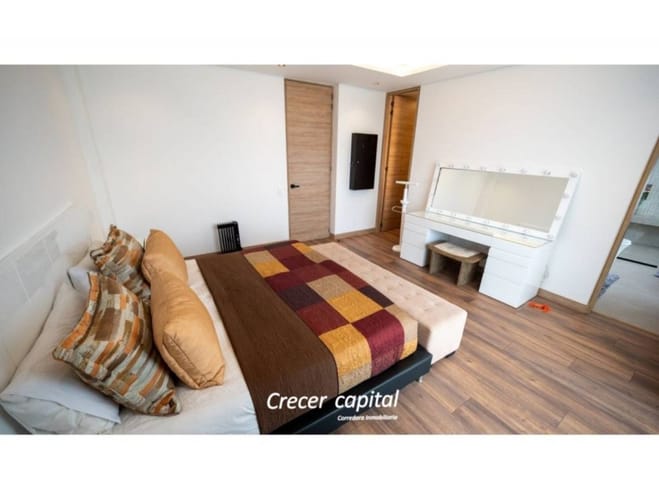 Casa de 3 alcobas en venta en Las Palmas, Envigado, 418 m² · foto 19 de 24