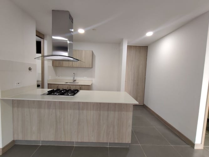 Apartamento de 2 alcobas en arriendo en Los Colegios, Rionegro, 73 m² · foto 3 de 16